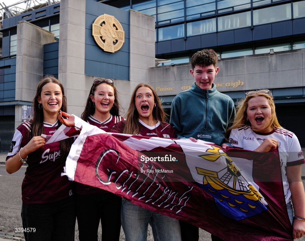17 March 2026; Athenry supporters from left, Caoimhe Thornton, Katie Fahy, Aoibhín Murphy, Calum McMahon and Mary McGarvey outside Croke Park before the Masita GAA Post Primary Schools Croke Cup final match between Presentation College Athenry, Galway, and St Kieran's College, Kilkenny, at Croke Park in Dublin. Photo by Ray McManus/Sportsfile