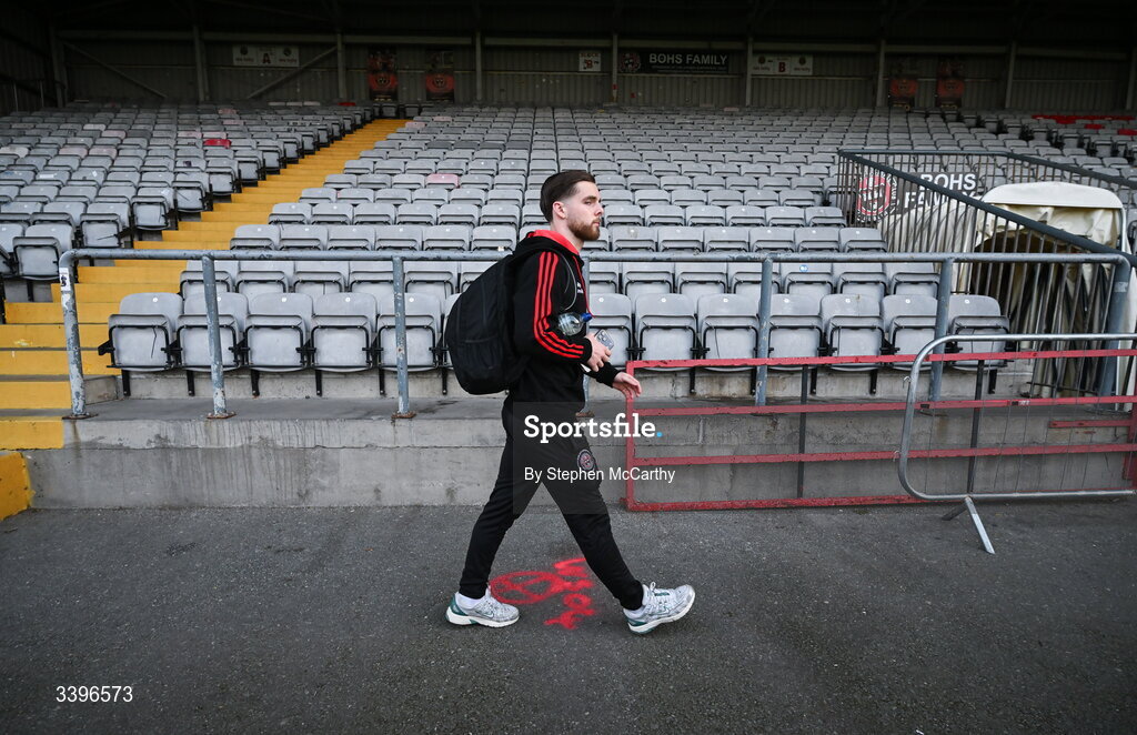 20 March 2026; Ryan Burke of Bohemians arrives for the SSE Airtricity Men's Premier Division match between Bohemians and Dundalk at Dalymount Park in Dublin. Photo by Stephen McCarthy/Sportsfile