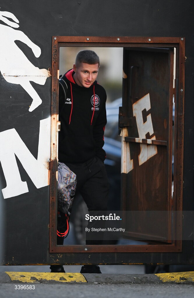 20 March 2026; Ross Tierney of Bohemians arrives for the SSE Airtricity Men's Premier Division match between Bohemians and Dundalk at Dalymount Park in Dublin. Photo by Stephen McCarthy/Sportsfile