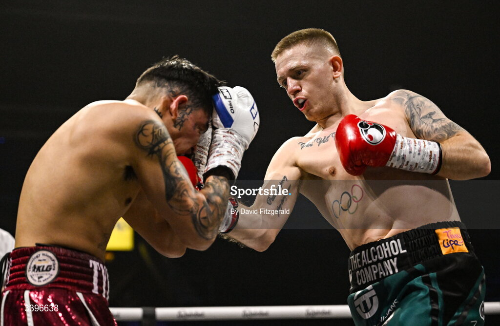 20 March 2026; Kurt Walker, right, in action against Yahir Alexander Solorio Morales during their lightweight bout at the SSE Arena in Belfast. Photo by David Fitzgerald/Sportsfile