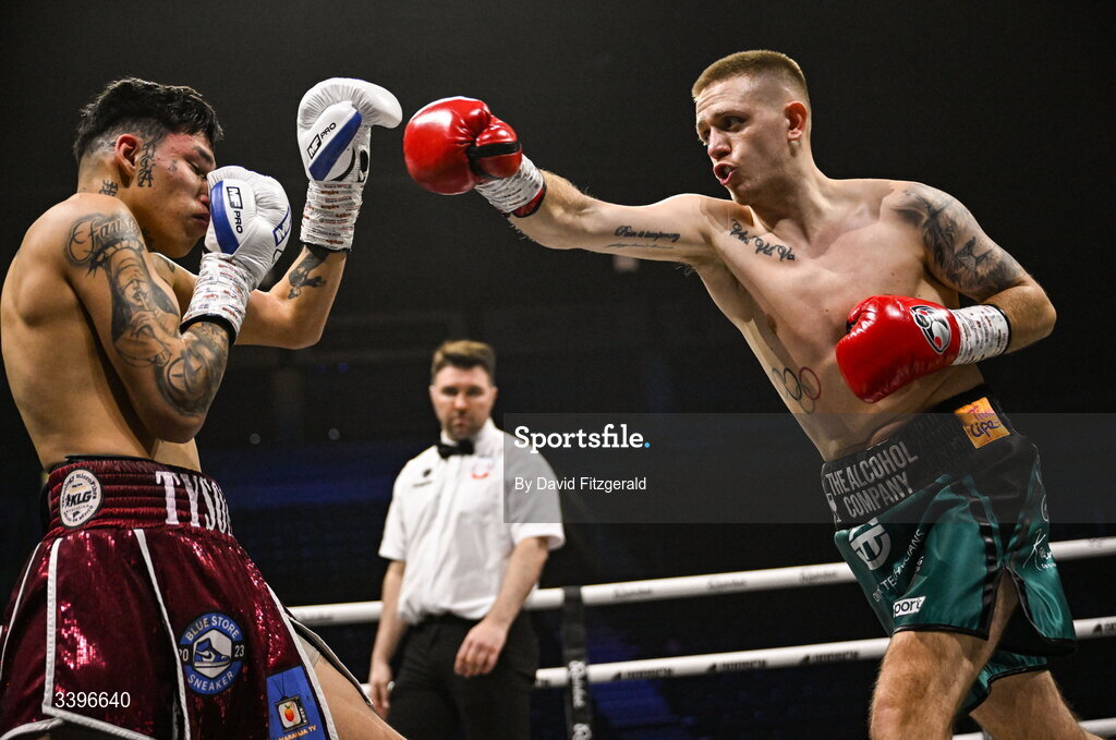 20 March 2026; Kurt Walker, right, in action against Yahir Alexander Solorio Morales during their lightweight bout at the SSE Arena in Belfast. Photo by David Fitzgerald/Sportsfile