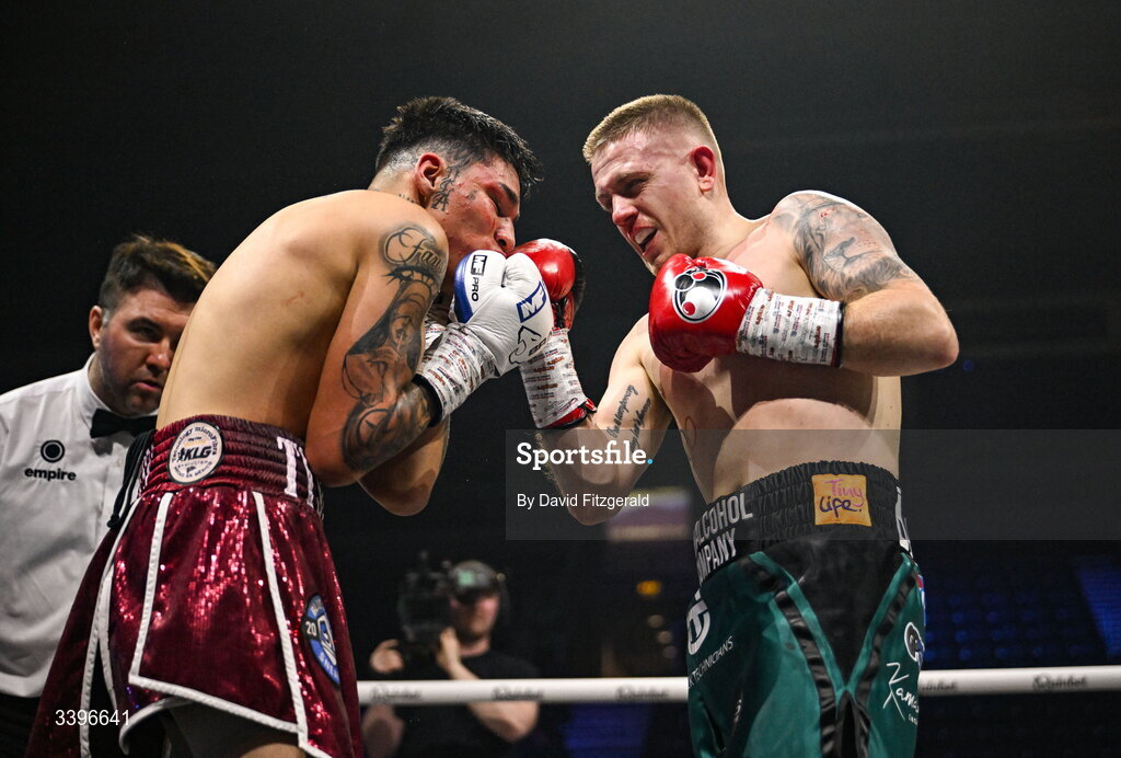 20 March 2026; Kurt Walker, right, in action against Yahir Alexander Solorio Morales during their lightweight bout at the SSE Arena in Belfast. Photo by David Fitzgerald/Sportsfile