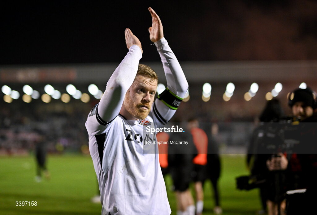 20 March 2026; Daryl Horgan of Dundalk acknowledges his side's supporters after the SSE Airtricity Men's Premier Division match between Bohemians and Dundalk at Dalymount Park in Dublin. Photo by Stephen McCarthy/Sportsfile