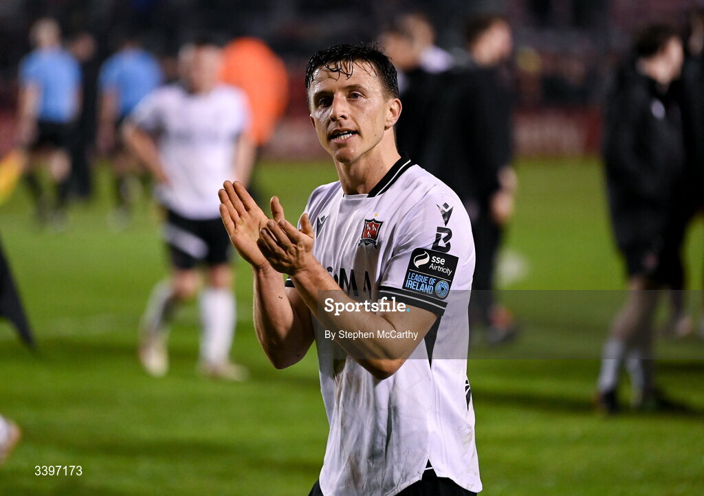 20 March 2026; Keith Buckley of Dundalk acknowledges his side's supporters after the SSE Airtricity Men's Premier Division match between Bohemians and Dundalk at Dalymount Park in Dublin. Photo by Stephen McCarthy/Sportsfile