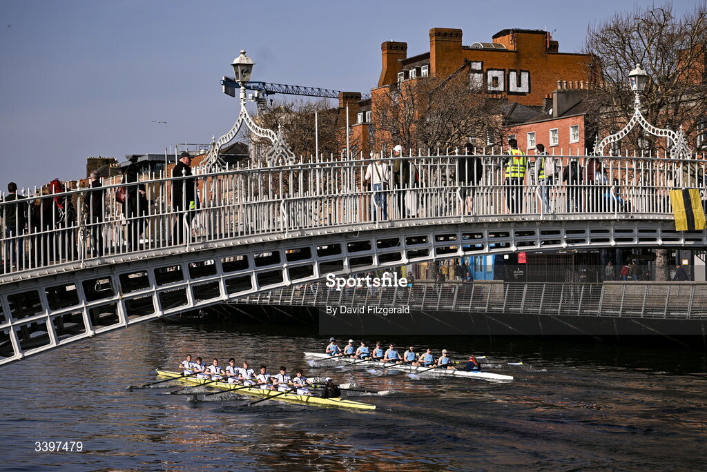 21 March 2026; The UCD Men's junior team, right, bow to stern, Josh Hanson, Matthew Gilson, Daithi Bowen, Luke Boyle, Luke Duffy, Jan Mizak, Senan Tighe, Cuan Moore, and cox Nisha Woolworth, contest the Dan Quinn Shield against the Trinity College junior team, bow to stern, Bjoern Martin, Phillip Cubbin, Odysseus Leonidoue, Hugo Faulkner, George Goor, Ethan Belleaubre, Cormac Lynch, and cox Emily Carrington during the 76th annual Colours Boat Race between UCD and Trinity College on the River Liffey in Dublin. Photo by David Fitzgerald/Sportsfile
