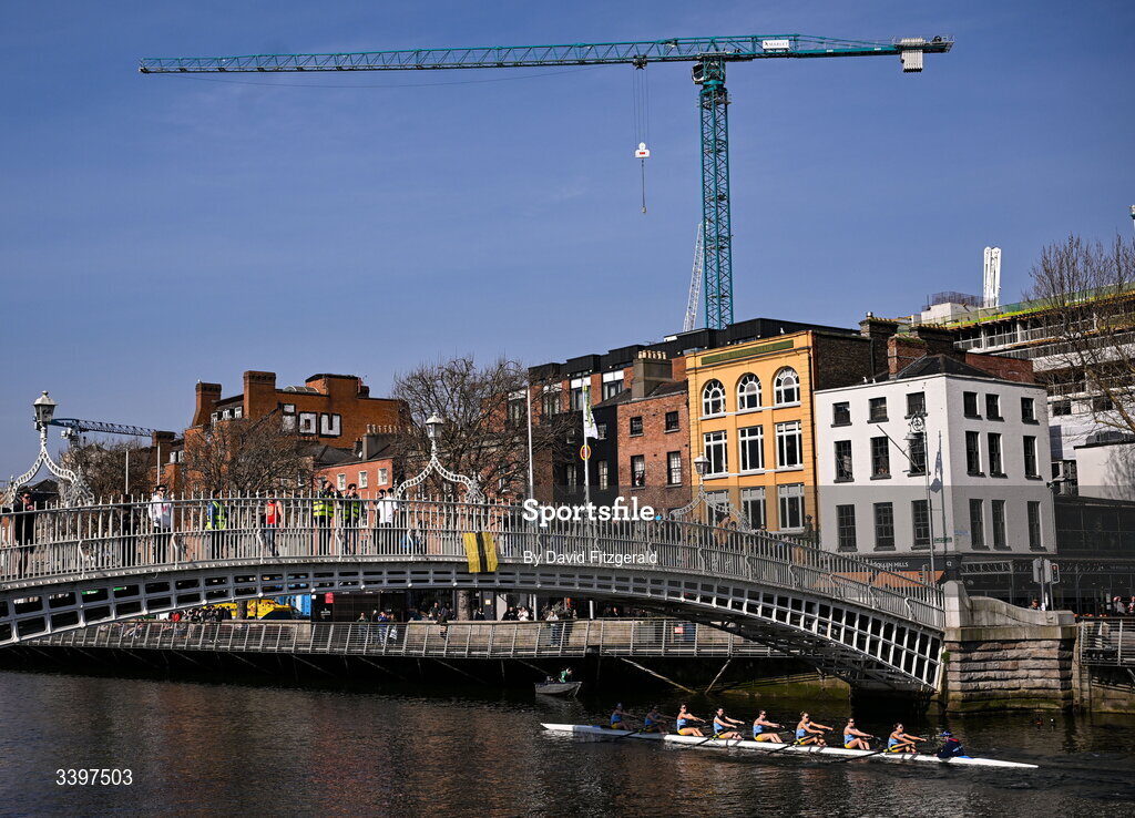 21 March 2026; The UCD Women's junior team, bow to stern, Eilís Mullane, Alison Callinan, Isabelle Ryan, Lia Butler, Cato Röell, Faye McEntaggart, Clodagh Walsh, Hannie Culhane, and cox Wyatt Sumner, contest the Sally Moorhead Trophy against the Trinity College Women's junior team during the 76th annual Colours Boat Race between UCD and Trinity College on the River Liffey in Dublin. Photo by David Fitzgerald/Sportsfile