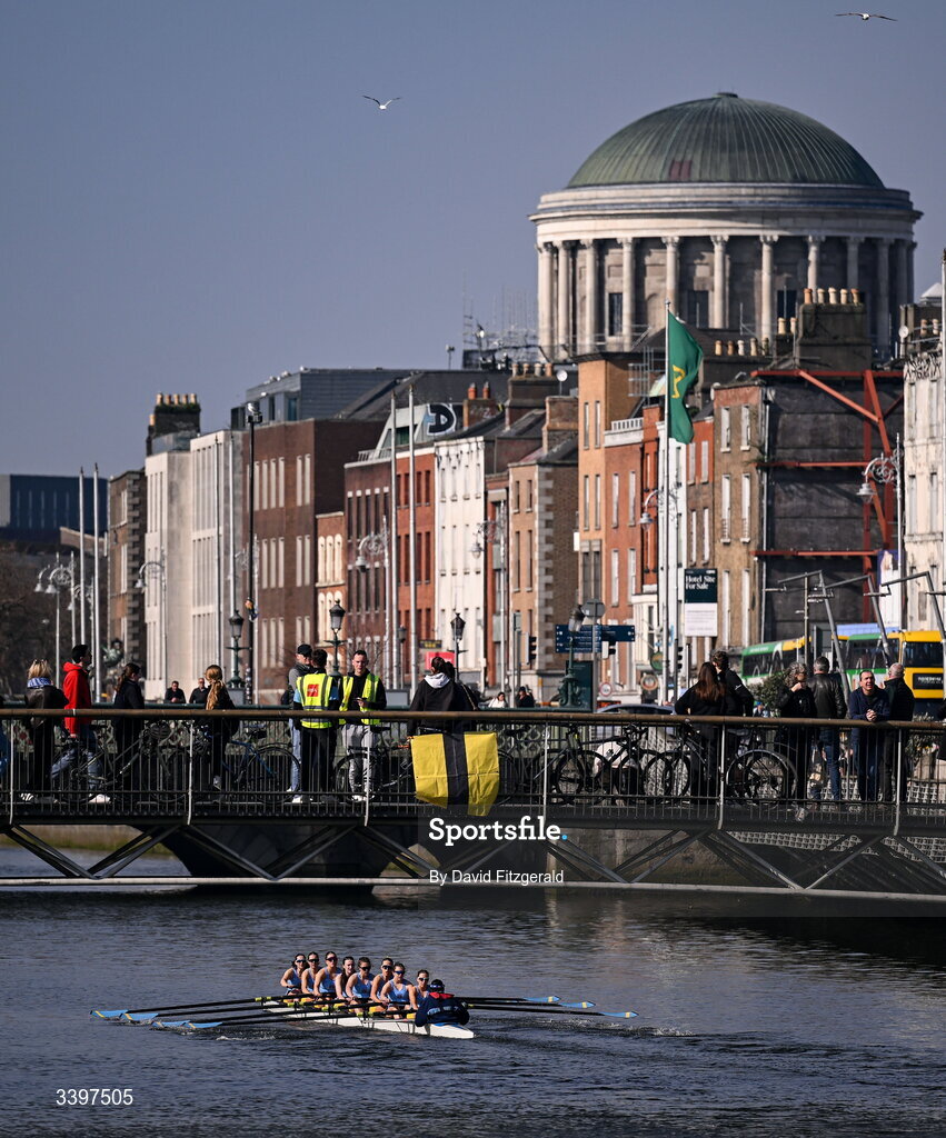 21 March 2026; The UCD Women's junior team, bow to stern, Eilís Mullane, Alison Callinan, Isabelle Ryan, Lia Butler, Cato Röell, Faye McEntaggart, Clodagh Walsh, Hannie Culhane, and cox Wyatt Sumner, contest the Sally Moorhead Trophy against the Trinity College Women's junior team during the 76th annual Colours Boat Race between UCD and Trinity College on the River Liffey in Dublin. Photo by David Fitzgerald/Sportsfile