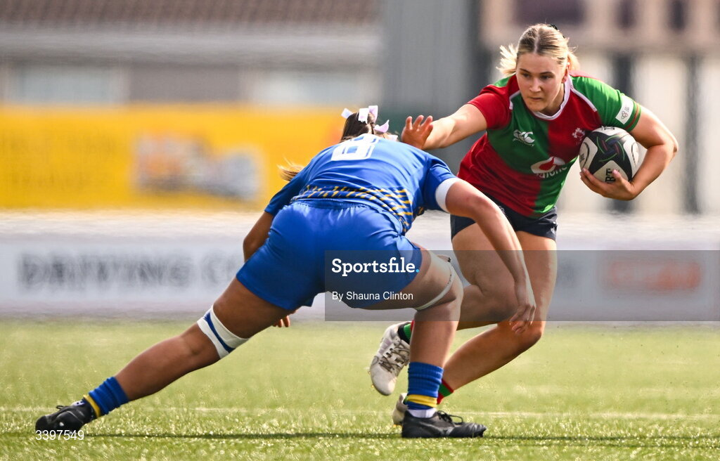 21 March 2026; Aoife Corey of Clovers in action against Bryonie King of Gwalia Lightning during the Celtic Challenge semi-final match between Clovers and Gwalia Lightning at Dexcom Stadium in Galway. Photo by Shauna Clinton/Sportsfile