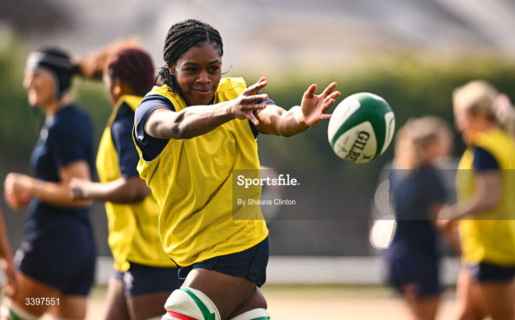 21 March 2026; Faith Oviawe of Clovers, centre, and team-mates warm-up before the Celtic Challenge semi-final match between Clovers and Gwalia Lightning at Dexcom Stadium in Galway. Photo by Shauna Clinton/Sportsfile