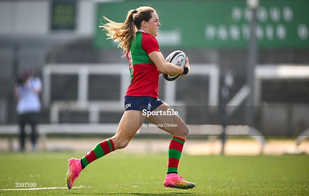 21 March 2026; Béibhinn Parsons of Clovers on her way to scoring her side's second try during the Celtic Challenge semi-final match between Clovers and Gwalia Lightning at Dexcom Stadium in Galway. Photo by Shauna Clinton/Sportsfile