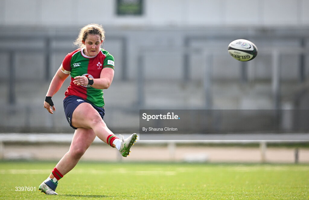 21 March 2026; Enya Breen of Clovers kicks a conversion during the Celtic Challenge semi-final match between Clovers and Gwalia Lightning at Dexcom Stadium in Galway. Photo by Shauna Clinton/Sportsfile