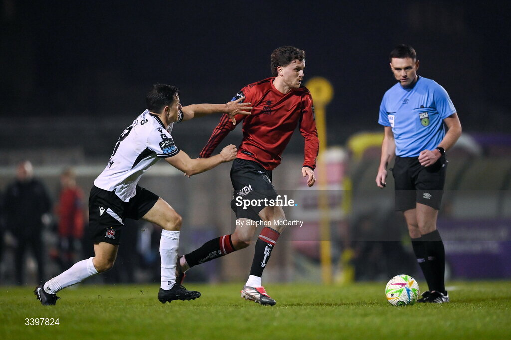 20 March 2026; Adam McDonnell of Bohemians in action against Keith Buckley of Dundalk during the SSE Airtricity Men's Premier Division match between Bohemians and Dundalk at Dalymount Park in Dublin. Photo by Stephen McCarthy/Sportsfile