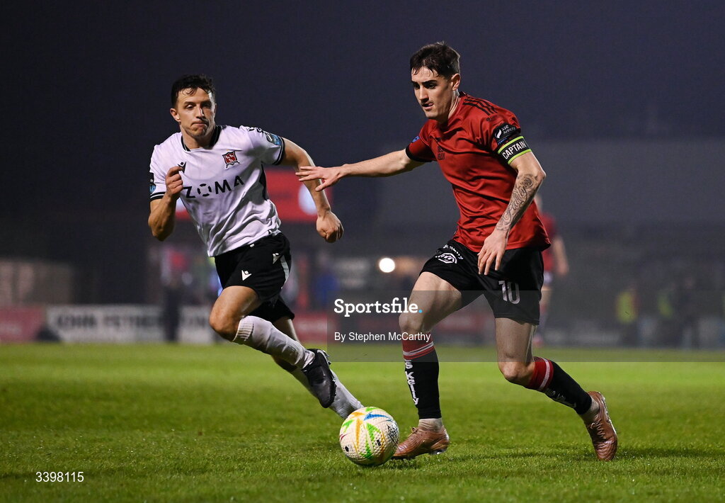 20 March 2026; Dawson Devoy of Bohemians in action against Keith Buckley of Dundalk during the SSE Airtricity Men's Premier Division match between Bohemians and Dundalk at Dalymount Park in Dublin. Photo by Stephen McCarthy/Sportsfile