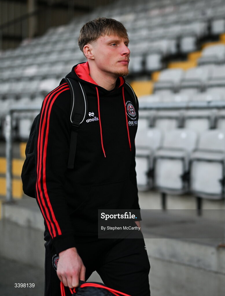 20 March 2026; Bohemians goalkeeper Paul Walters arrives for the SSE Airtricity Men's Premier Division match between Bohemians and Dundalk at Dalymount Park in Dublin. Photo by Stephen McCarthy/Sportsfile