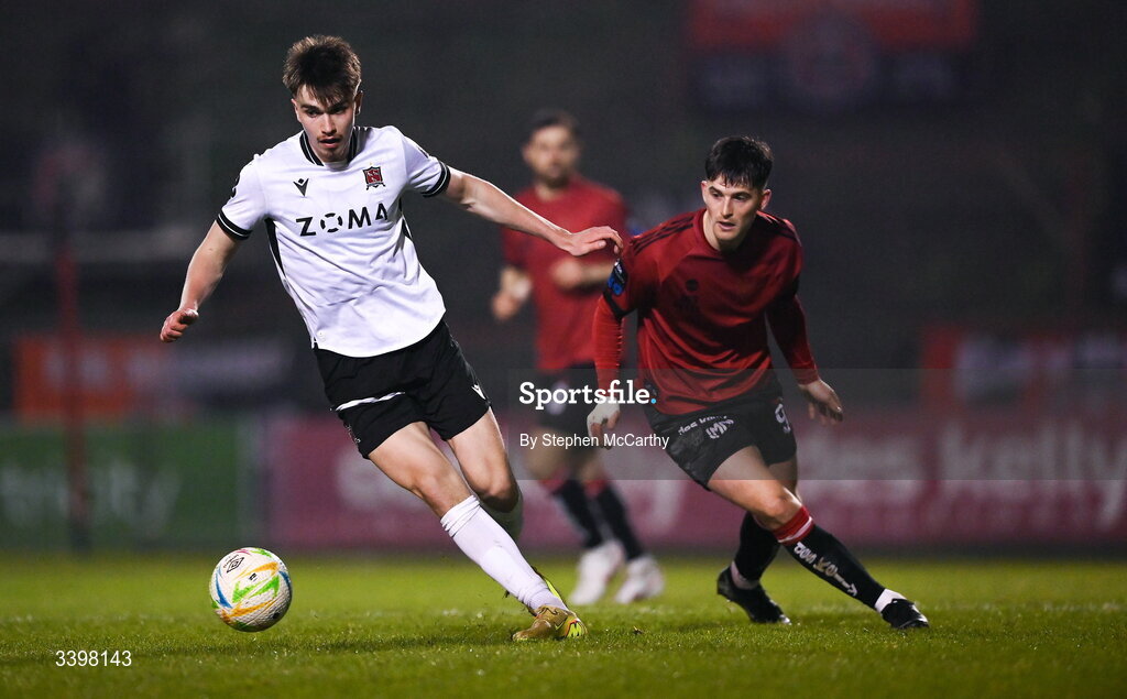20 March 2026; Eoin Kenny of Dundalk in action against Colm Whelan of Bohemians during the SSE Airtricity Men's Premier Division match between Bohemians and Dundalk at Dalymount Park in Dublin. Photo by Stephen McCarthy/Sportsfile