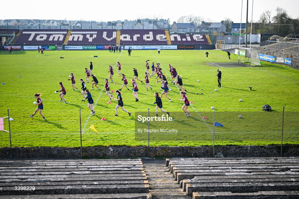 21 March 2026; Galway players warm up before the Lidl Ladies National Football League Division 1 Round 6 match between Galway and Dublin at Tuam Stadium in Tuam, Galway. Photo by Stephen McCarthy/Sportsfile