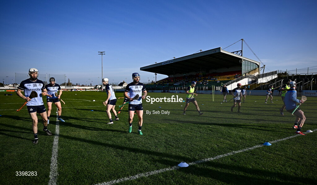 21 March 2026; Dublin players warm-up before the Allianz Hurling League Division 1B match between Carlow and Dublin at Netwatch Cullen Park in Carlow. Photo by Seb Daly/Sportsfile