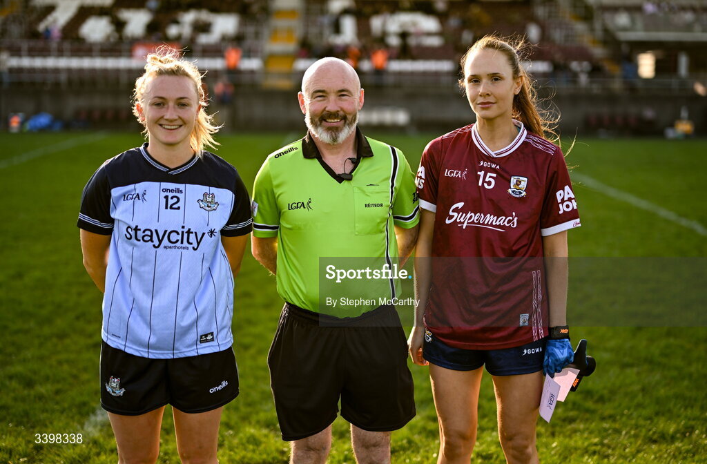 21 March 2026; Referee Gus Chapman with Dublin captain Carla Rowe and Galway captain Olivia Divilly before the Lidl Ladies National Football League Division 1 Round 6 match between Galway and Dublin at Tuam Stadium in Tuam, Galway. Photo by Stephen McCarthy/Sportsfile