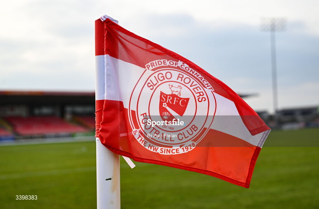 21 March 2026; The corner flag blowing in the wind before the SSE Airtricity Men's Premier Division match between Sligo Rovers and Shelbourne at The Showgrounds in Sligo. Photo by Paul Phelan/Sportsfile