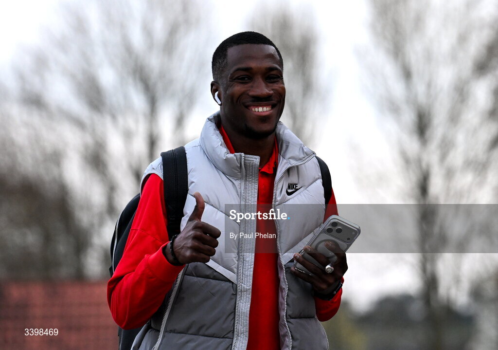 21 March 2026; Mai Traore of Sligo Rovers arrives before the SSE Airtricity Men's Premier Division match between Sligo Rovers and Shelbourne at The Showgrounds in Sligo. Photo by Paul Phelan/Sportsfile