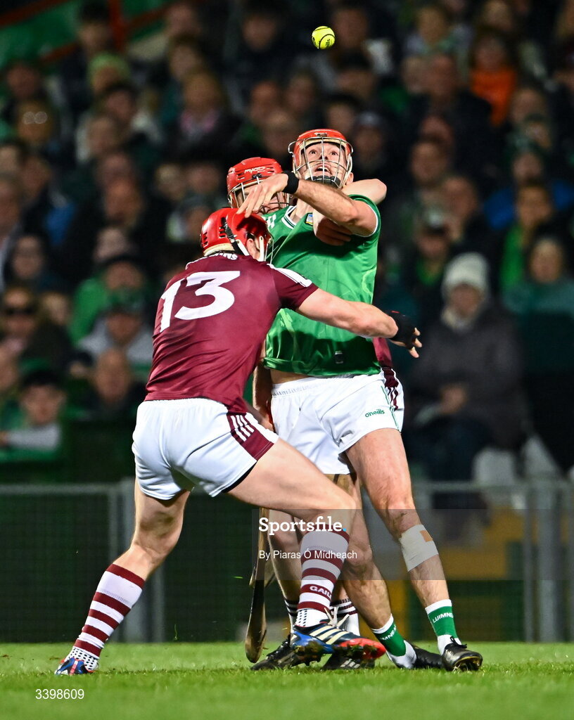 21 March 2026; Barry Nash of Limerick in action against Conor Whelan, 13, and Thomas Monaghan of Galway during the Allianz Hurling League Division 1A match between Limerick and Galway at TUS Gaelic Grounds in Limerick. Photo by Piaras Ó Mídheach/Sportsfile
