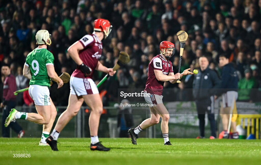 21 March 2026; Thomas Monaghan of Galway on the attack during the Allianz Hurling League Division 1A match between Limerick and Galway at TUS Gaelic Grounds in Limerick. Photo by Piaras Ó Mídheach/Sportsfile