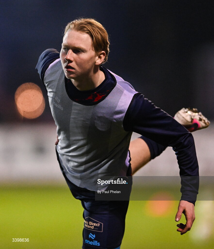 21 March 2026; Jack Henry-Francis of Shelbourne warms up before the SSE Airtricity Men's Premier Division match between Sligo Rovers and Shelbourne at The Showgrounds in Sligo. Photo by Paul Phelan/Sportsfile