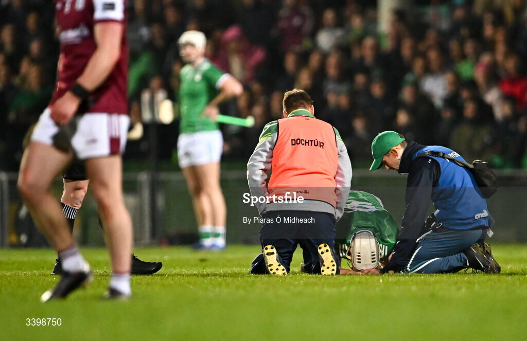21 March 2026; Cian Lynch of Limerick receives medical attention for an injury during the Allianz Hurling League Division 1A match between Limerick and Galway at TUS Gaelic Grounds in Limerick. Photo by Piaras Ó Mídheach/Sportsfile
