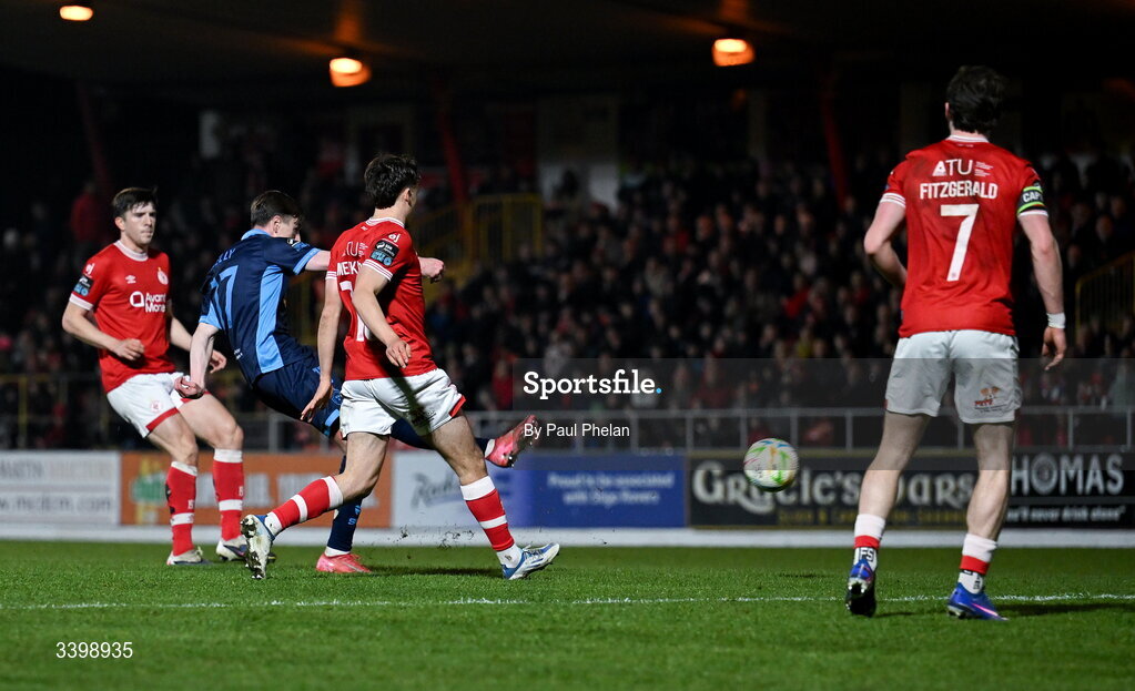 21 March 2026; Daniel Kelly of Shelbourne shoots to score his side's first goal during the SSE Airtricity Men's Premier Division match between Sligo Rovers and Shelbourne at The Showgrounds in Sligo. Photo by Paul Phelan/Sportsfile
