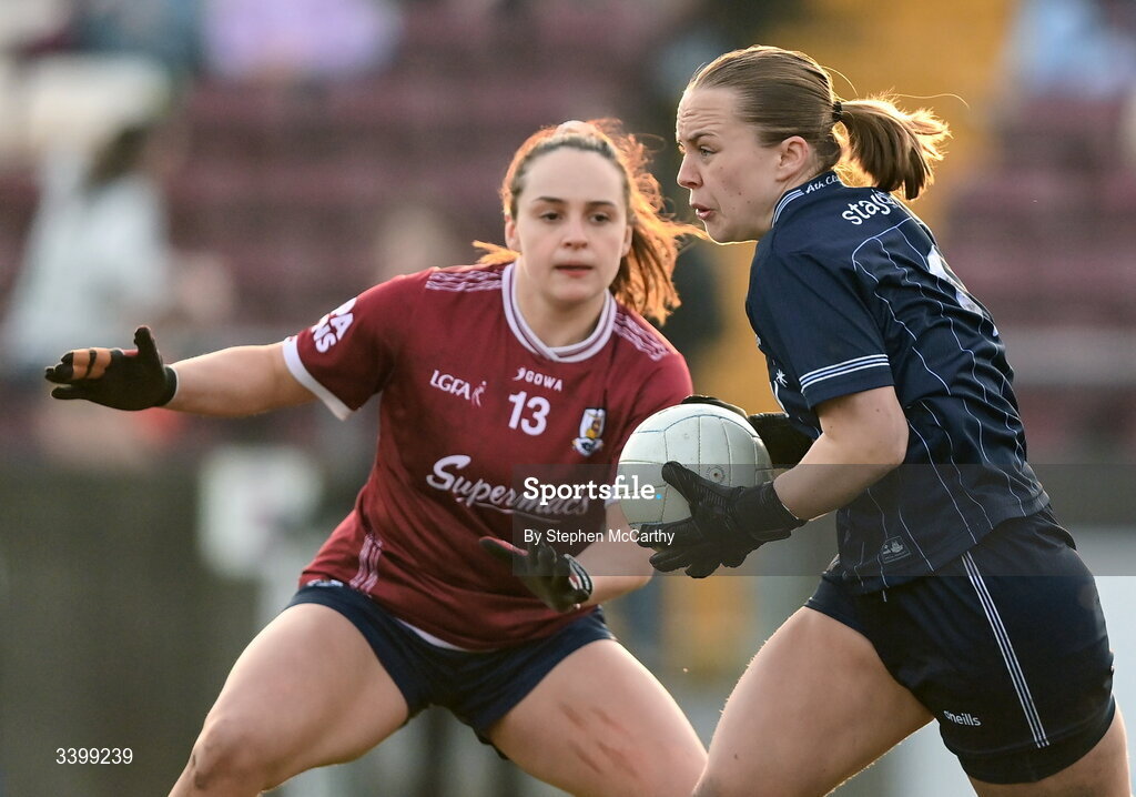 21 March 2026; Dublin goalkeeper Abby Shiels in action against Andrea Trill of Galway during the Lidl Ladies National Football League Division 1 Round 6 match between Galway and Dublin at Tuam Stadium in Tuam, Galway. Photo by Stephen McCarthy/Sportsfile