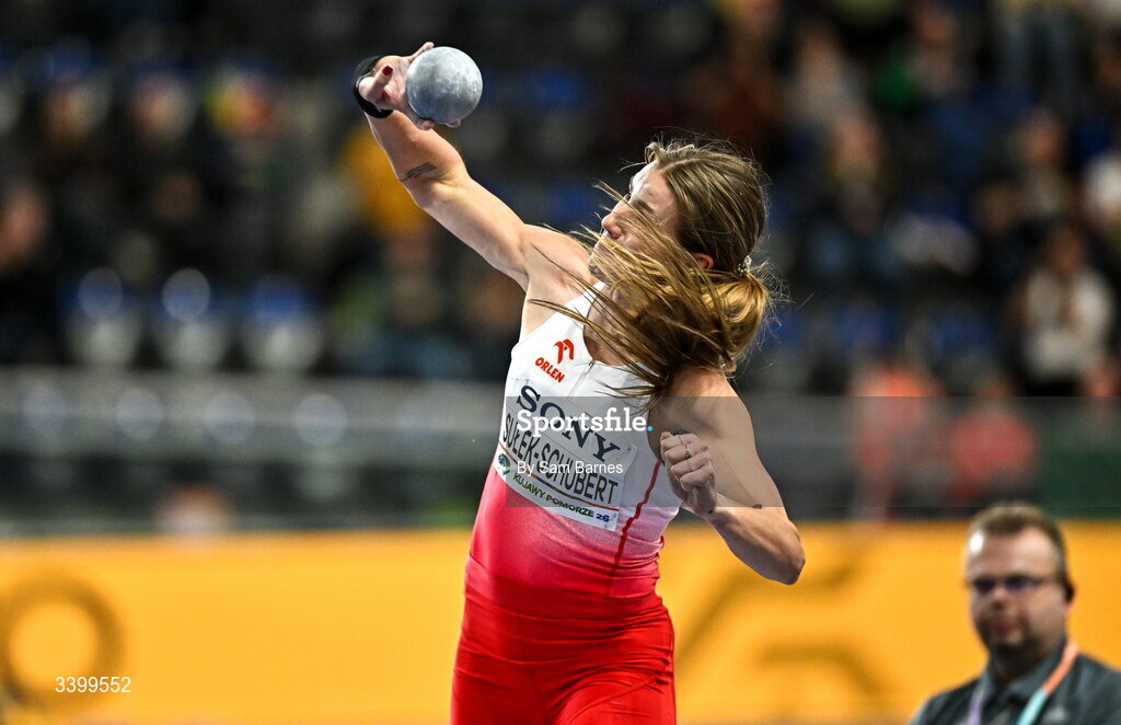 22 March 2026; Adrianna Sulek-Schubert of Poland competes in the Women's shot put event in the Women's Pentathlon during day three of the World Athletics Indoor Championships at Kujawsko-Pomorska Arena in Torun, Poland. Photo by Sam Barnes/Sportsfile