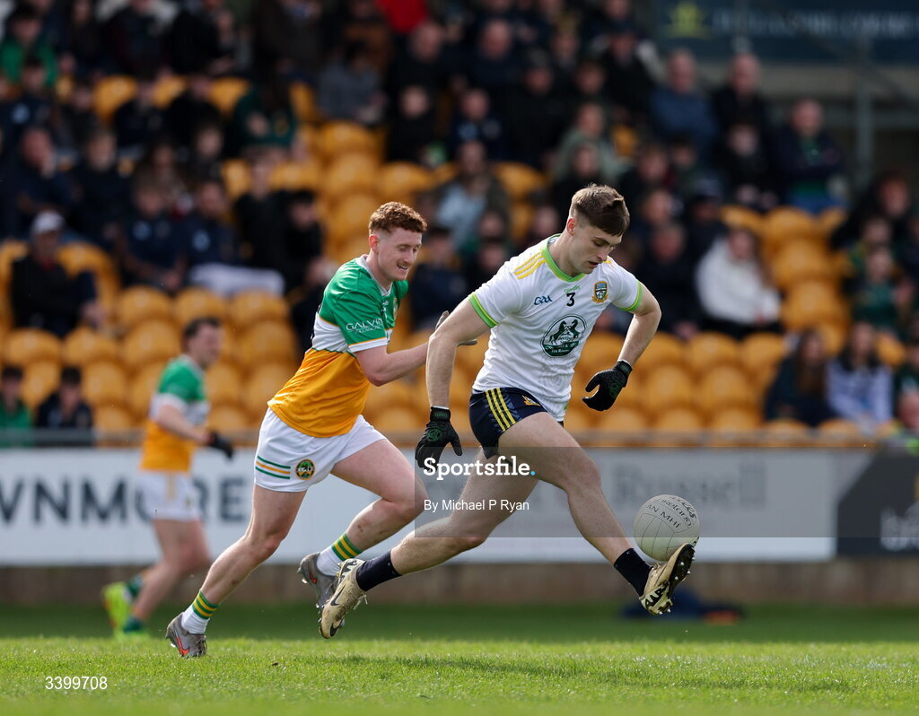 22 March 2026; Séan Rafferty of Meath in action against Darragh Flynn of Offaly during the Allianz Football League Division 2 match between Offaly and Meath at Glenisk O'Connor Park in Tullamore, Offaly. Photo by Michael P Ryan/Sportsfile