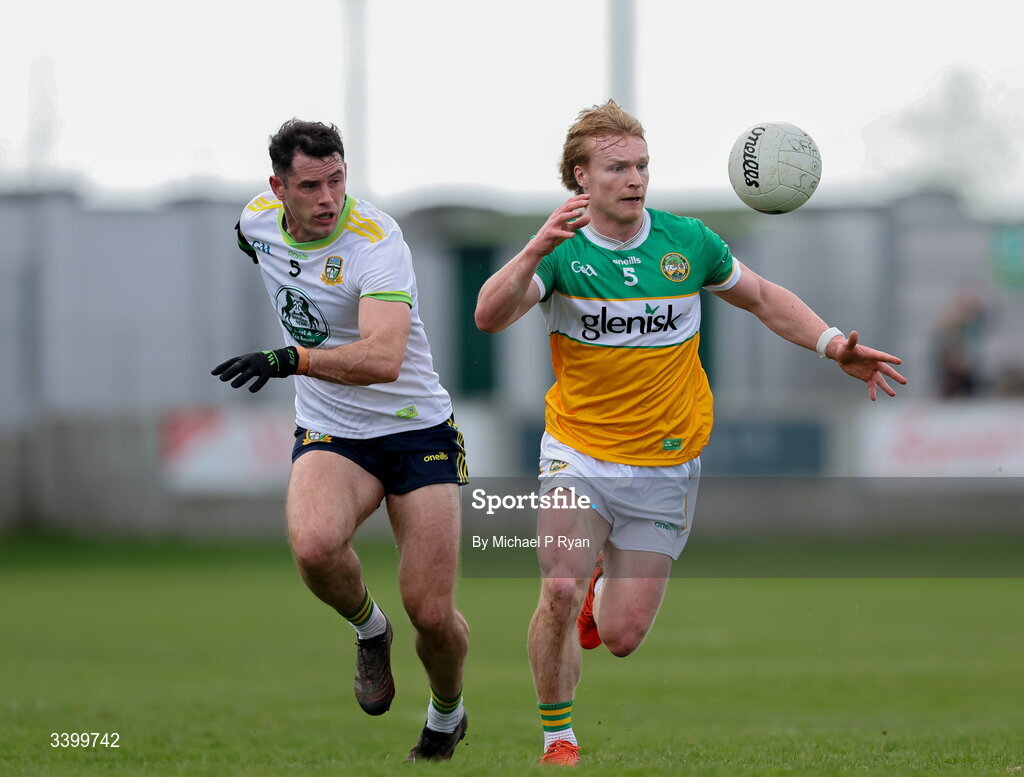 22 March 2026; Cormac Egan of Offaly in action against Donal Keogan of Meath during the Allianz Football League Division 2 match between Offaly and Meath at Glenisk O'Connor Park in Tullamore, Offaly. Photo by Michael P Ryan/Sportsfile