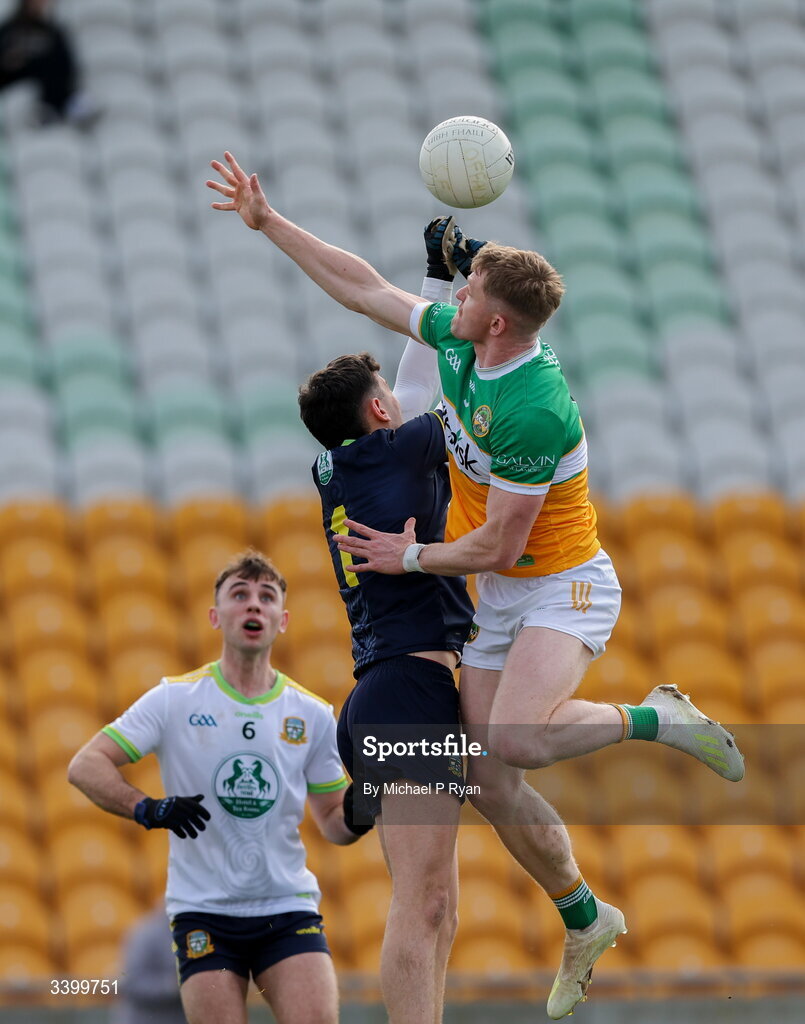 22 March 2026; David Dempsey of Offaly in action against Meath goalkeeper Seán Brennan during the Allianz Football League Division 2 match between Offaly and Meath at Glenisk O'Connor Park in Tullamore, Offaly. Photo by Michael P Ryan/Sportsfile
