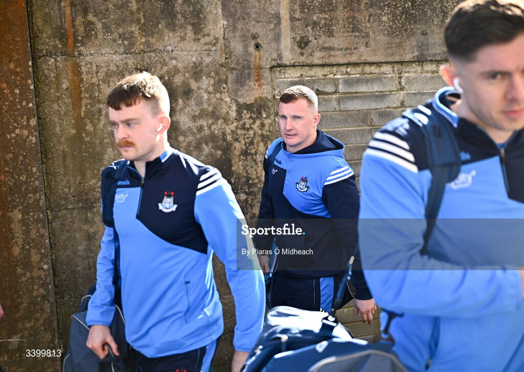 22 March 2026; Ciarán Kilkenny of Dublin, centre, arrives for the Allianz Football League Division 1 match between Galway and Dublin at Pearse Stadium in Galway. Photo by Piaras Ó Mídheach/Sportsfile