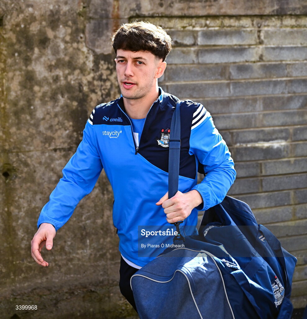 22 March 2026; Dublin goalkeeper Evan Comerford arrives for the Allianz Football League Division 1 match between Galway and Dublin at Pearse Stadium in Galway. Photo by Piaras Ó Mídheach/Sportsfile
