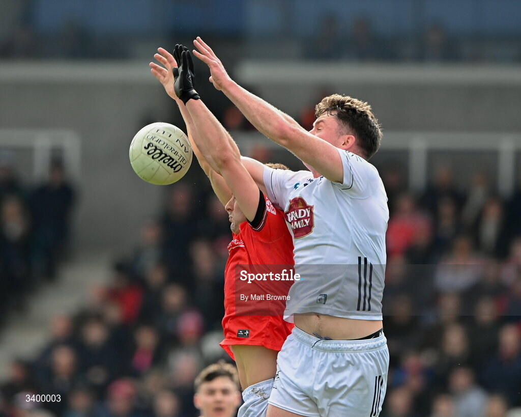 22 March 2026; Alex Beirne of Kildare in action against Daire Nally of Louth during the Allianz Football League Division 2 match between Kildare and Louth at Cedral St Conleth's Park in Newbridge, Kildare. Photo by Matt Browne/Sportsfile