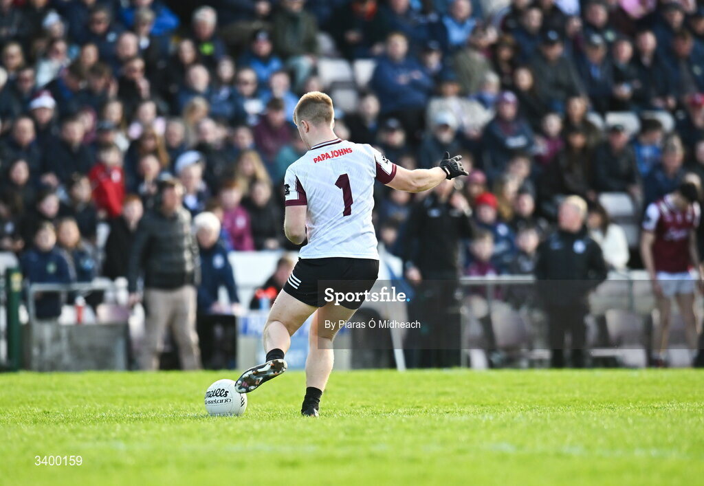 22 March 2026; Galway goalkeeper Conor Flaherty kicks a '45 backwards during the Allianz Football League Division 1 match between Galway and Dublin at Pearse Stadium in Galway. Photo by Piaras Ó Mídheach/Sportsfile