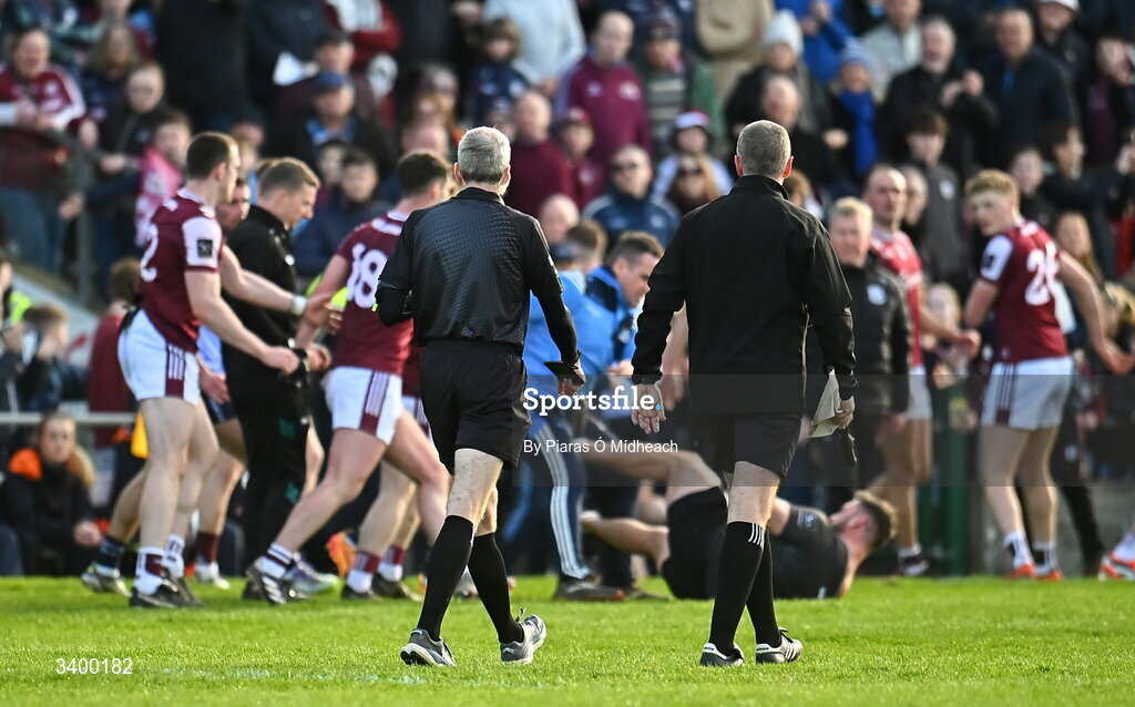 22 March 2026; Referee Fergal Kelly watches as players and backroom staff tussle at half-time during the Allianz Football League Division 1 match between Galway and Dublin at Pearse Stadium in Galway. Photo by Piaras Ó Mídheach/Sportsfile