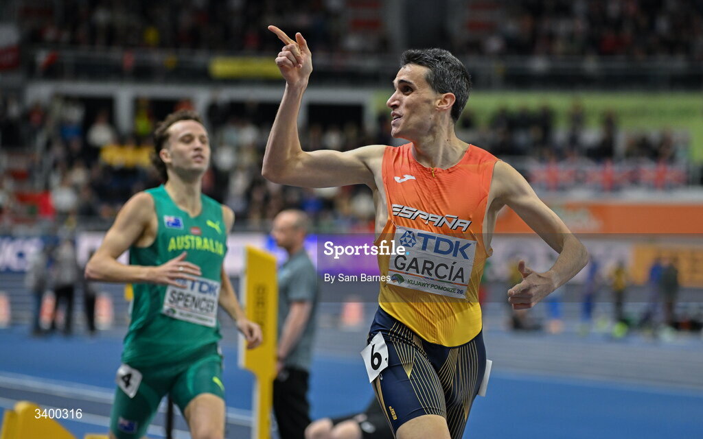 22 March 2026; Mariano García of Spain celebrates after winning in the Men's 1500m final during day three of the World Athletics Indoor Championships at Kujawsko-Pomorska Arena in Torun, Poland. Photo by Sam Barnes/Sportsfile