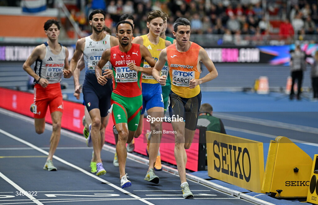 22 March 2026; Isaac Nader of Portugal, left, and Mariano García of Spain competes in the Men's 1500m final during day three of the World Athletics Indoor Championships at Kujawsko-Pomorska Arena in Torun, Poland. Photo by Sam Barnes/Sportsfile
