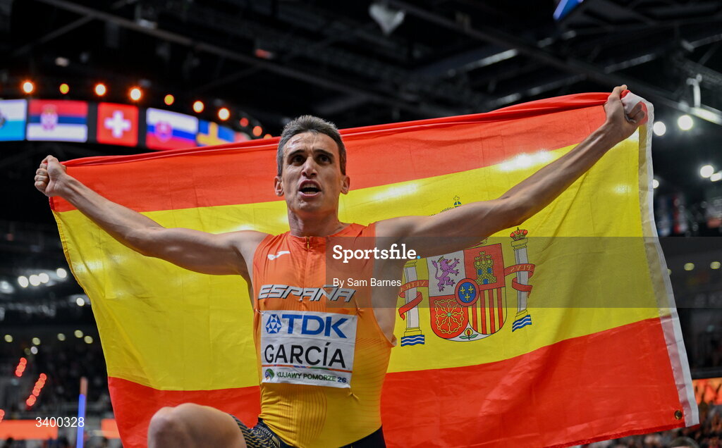 22 March 2026; Mariano García of Spain  celebrates after winning the Men's 1500m final during day three of the World Athletics Indoor Championships at Kujawsko-Pomorska Arena in Torun, Poland. Photo by Sam Barnes/Sportsfile