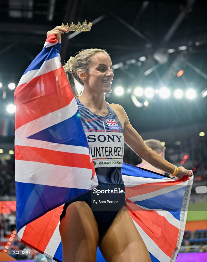 22 March 2026; Women's 1500m final winner Georgia Hunter Bell of Great Britain celebrates during day three of the World Athletics Indoor Championships at Kujawsko-Pomorska Arena in Torun, Poland. Photo by Sam Barnes/Sportsfile