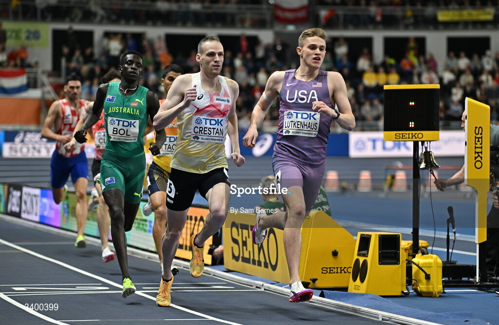 22 March 2026; Eliott Crestan of Belgium, left, and Cooper Lutkenhaus of United States compete in the Men's 800m final during day three of the World Athletics Indoor Championships at Kujawsko-Pomorska Arena in Torun, Poland. Photo by Sam Barnes/Sportsfile