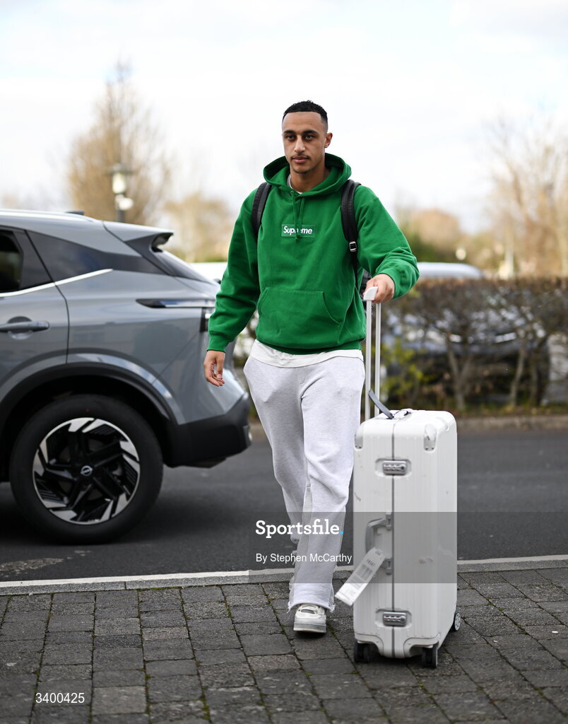 22 March 2026; Republic of Ireland's Adam Idah arrives at their team hotel ahead of their upcoming FIFA World Cup 2026 Playoff games. Photo by Stephen McCarthy/Sportsfile