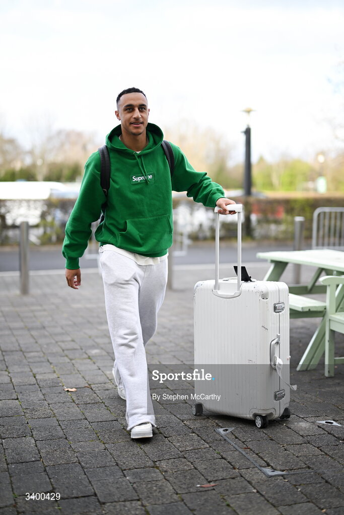 22 March 2026; Republic of Ireland's Adam Idah arrives at their team hotel ahead of their upcoming FIFA World Cup 2026 Playoff games. Photo by Stephen McCarthy/Sportsfile