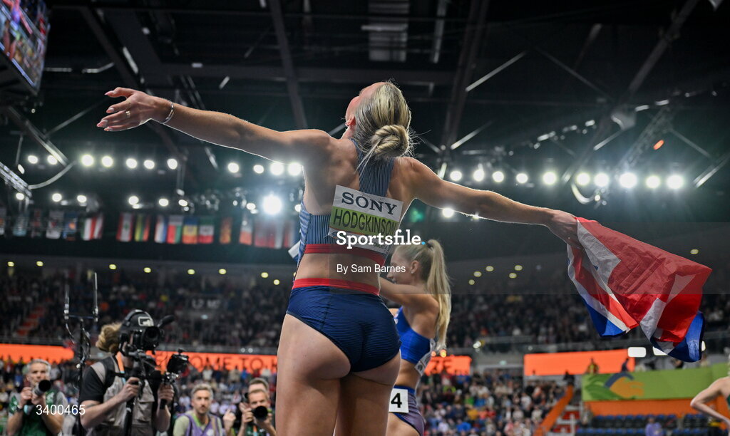 22 March 2026; Keely Hodgkinson of Great Britain celebrates after winning the women's 800m final during day three of the World Athletics Indoor Championships at Kujawsko-Pomorska Arena in Torun, Poland. Photo by Sam Barnes/Sportsfile