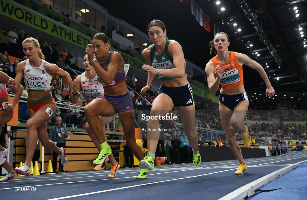 22 March 2026; Kate O'Connor of Ireland, centre, Anna Hall of United States, left, and Sofie Dokter of Netherlands competes in the Women's 800m event in the Women's Pentathlon during day three of the World Athletics Indoor Championships at Kujawsko-Pomorska Arena in Torun, Poland. Photo by Sam Barnes/Sportsfile