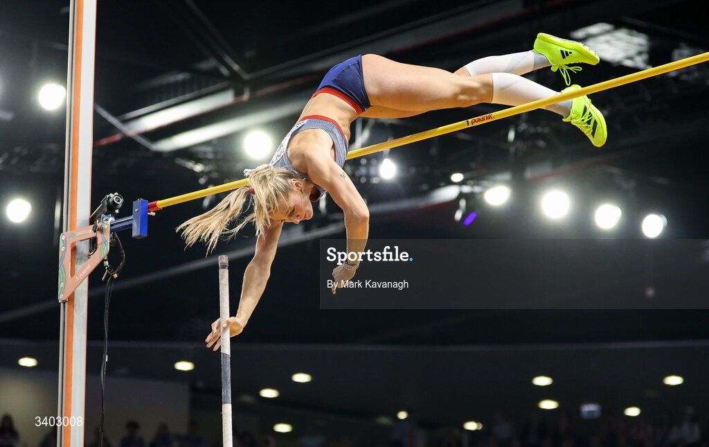 22 March 2026; Molly Caudery of Great Britain on her way to winning the women's pole vault final during day three of the World Athletics Indoor Championships at Kujawsko-Pomorska Arena in Torun, Poland. Photo by Mark Kavanagh/Sportsfile