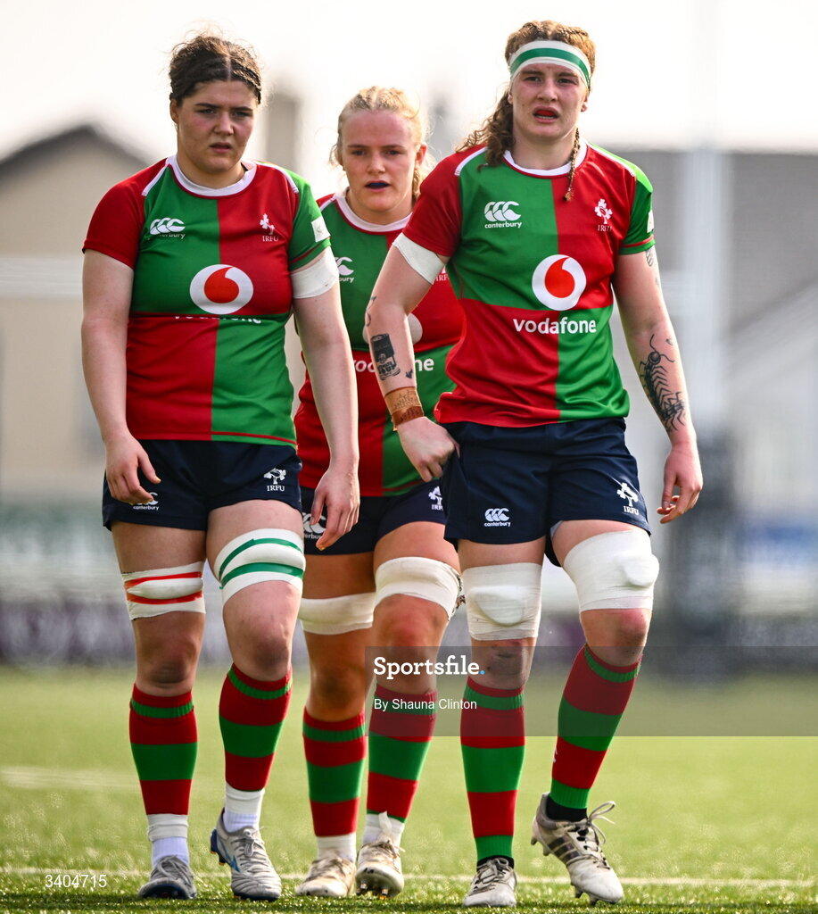 21 March 2026; Clovers players, from left, Jemima Adams Verling, Ailish Quinn and Ruth Campbell during the Celtic Challenge semi-final match between Clovers and Gwalia Lightning at Dexcom Stadium in Galway. Photo by Shauna Clinton/Sportsfile